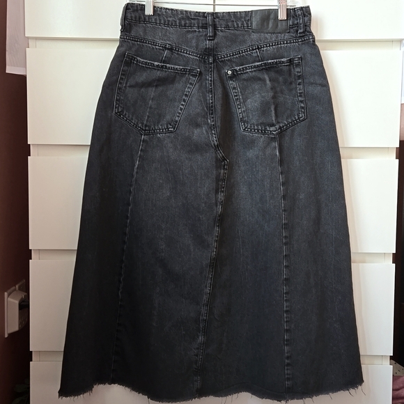 H&M Denim Midi Skirt - Picture 2 of 4